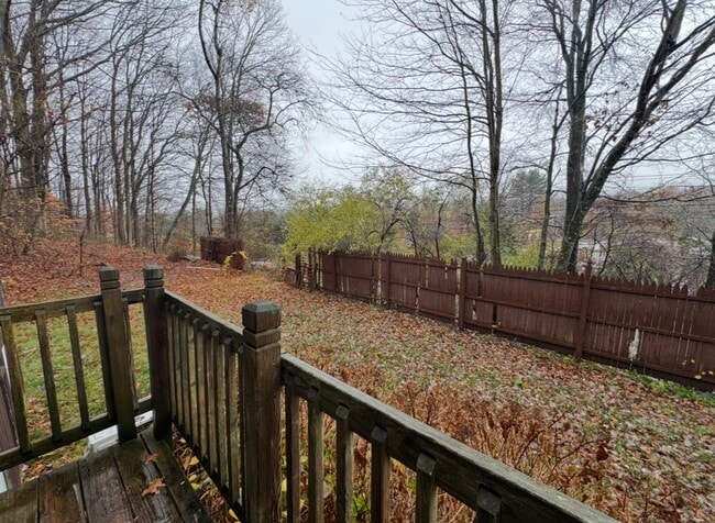 Building Photo - 13 Wawecus Hill Rd