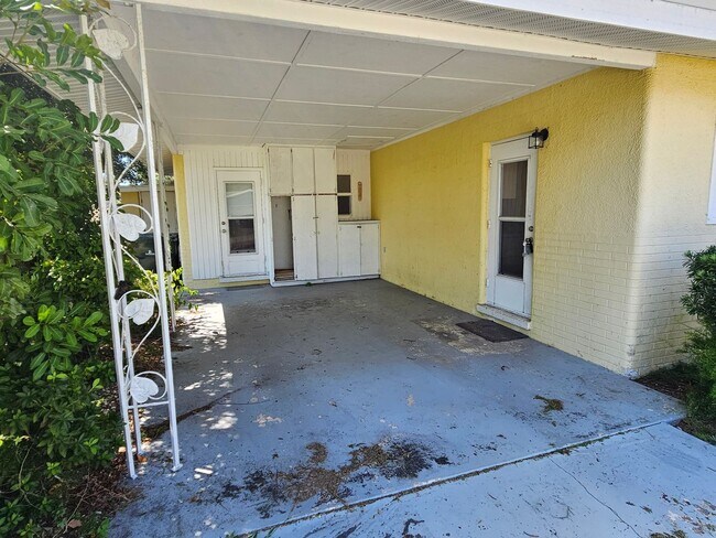 Building Photo - 264 Glen Oak Rd