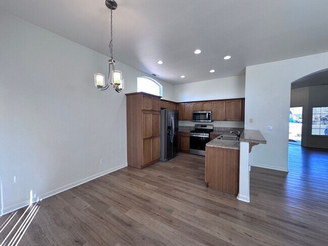Building Photo - 7821 Cadiz Ct
