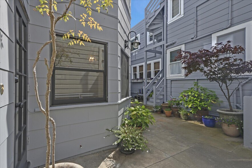 Building Photo - 2786 Jackson St