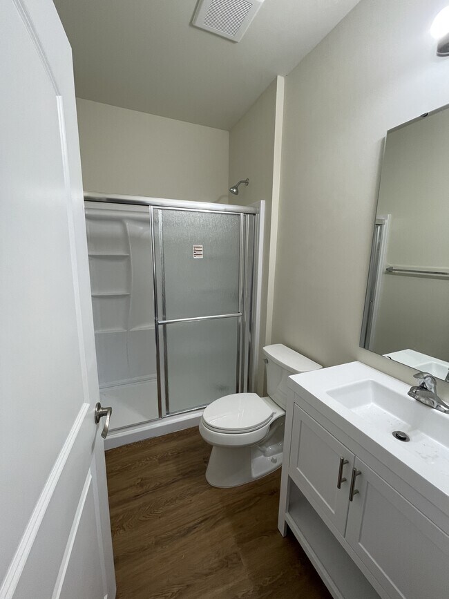 Building Photo - 213 Harmony Mdws Ct