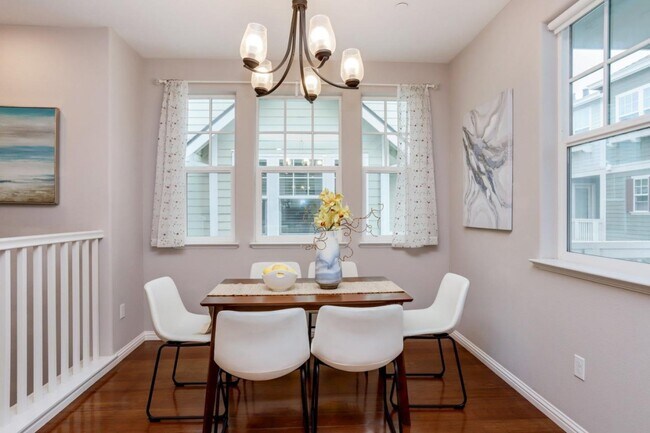 Building Photo - 141 Orbit Wy