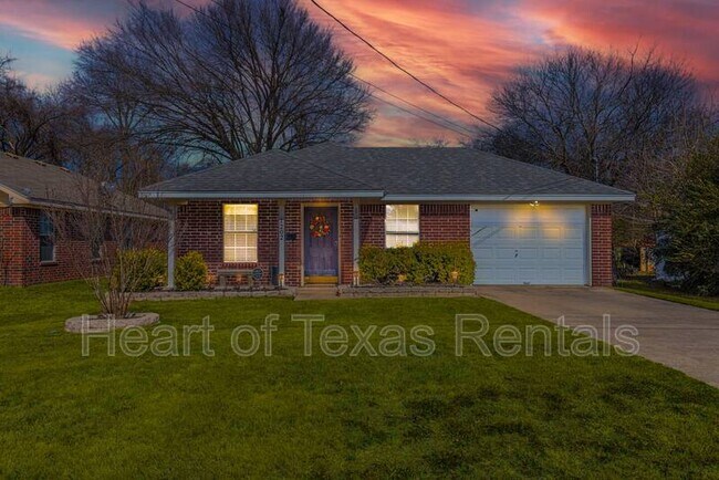 Building Photo - 1202 Spring St