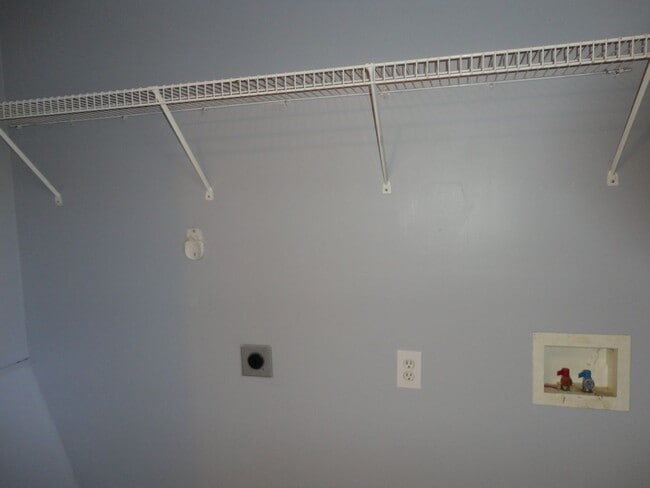 Building Photo - 2 Bedroom Duplex  in Seymour