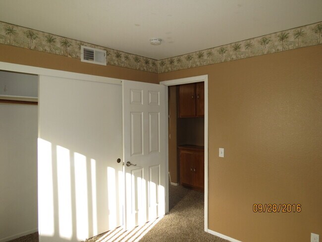 Building Photo - Beautiful Oasis-High Ceiling- Tile and Car...