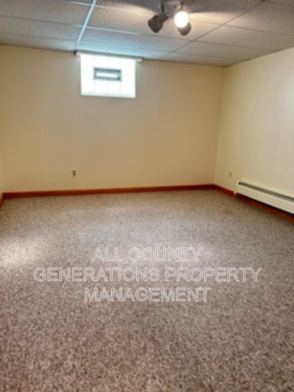 Building Photo - 2281 Weymouth Rd