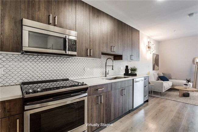 Building Photo - 2213 Poquito St