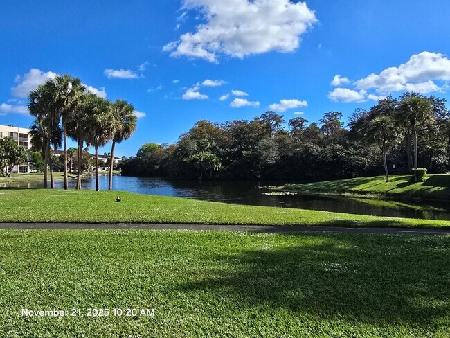 Building Photo - 2900 NW 42nd Ave