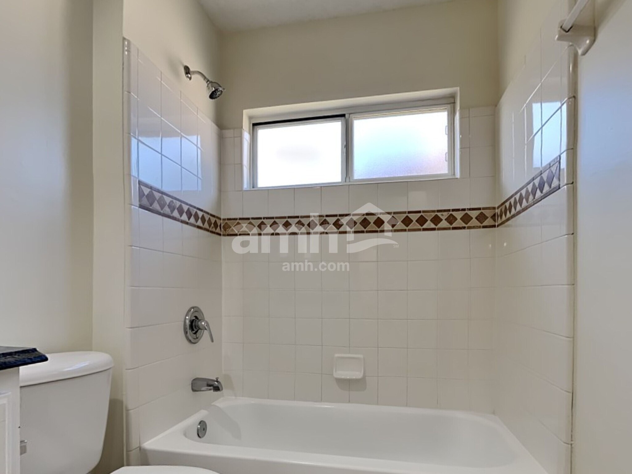 Building Photo - 125 Whisper Ridge Dr