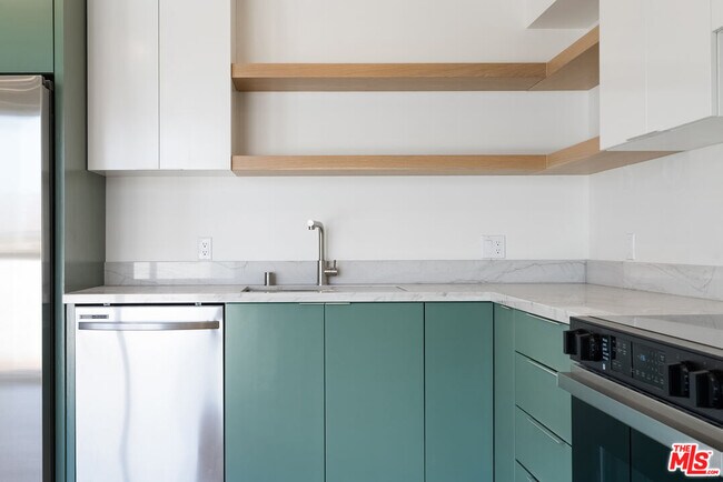 Building Photo - 8561 Belmont St