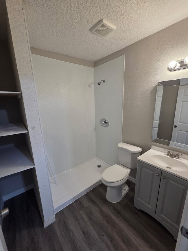 Building Photo - Cozy 3 bedroom 2 bath home in quiet neighborhood