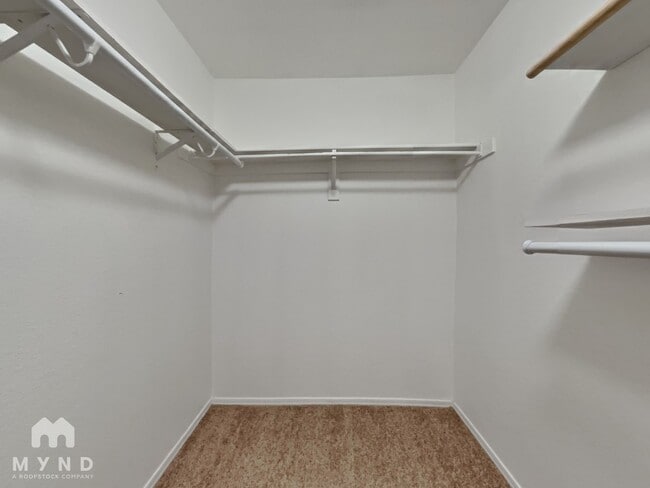 Building Photo - 11529 W Flores Dr