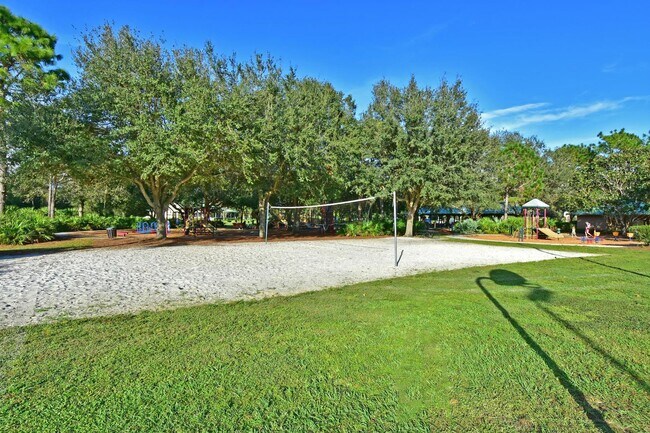 Building Photo - Impeccably Maintained Home in Summerfield Village - Lakewood Ranch!
