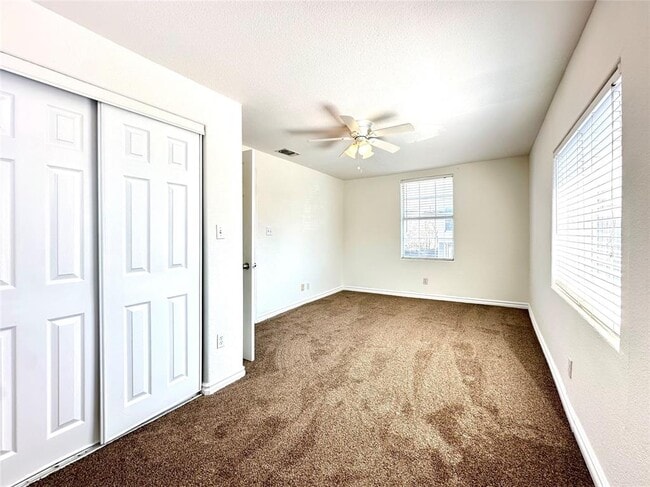 Building Photo - 3024 E 12th St