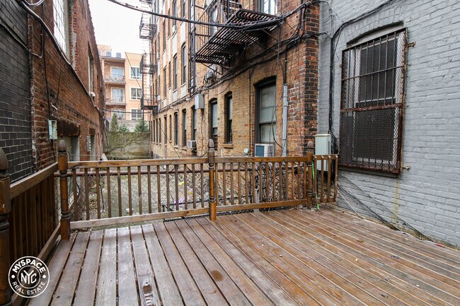 Building Photo - 188 S 3rd St