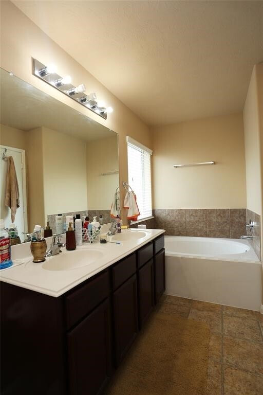 Building Photo - 9418 Cholla Hill Ct