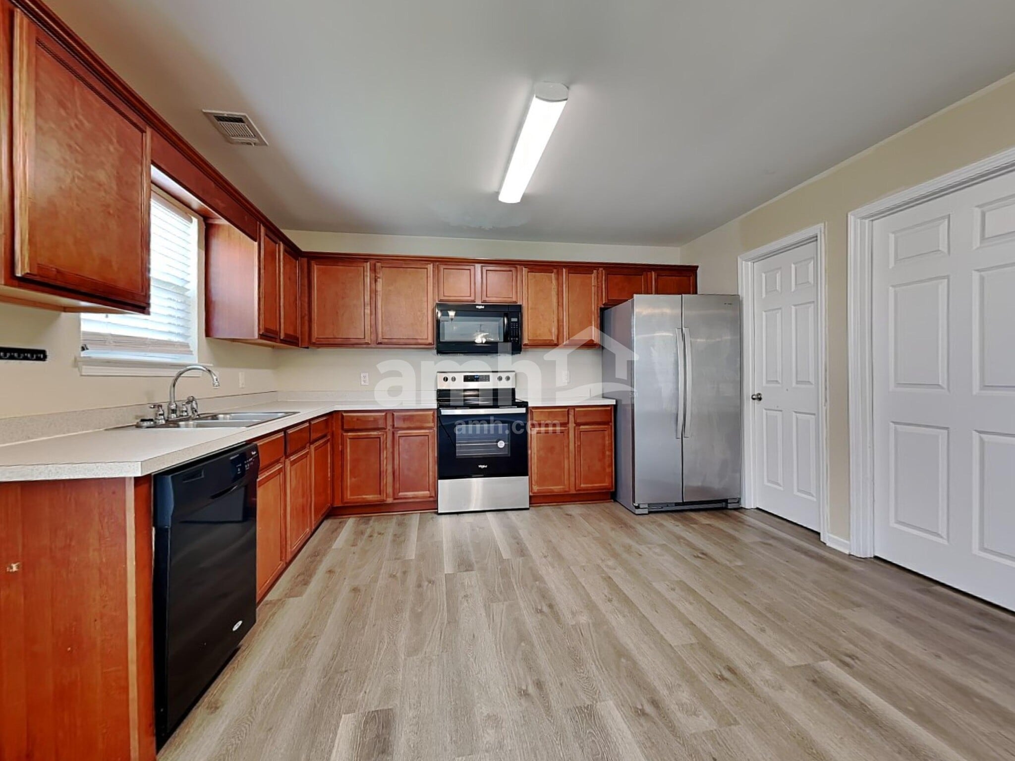 Building Photo - 38 Lake Shore Blvd