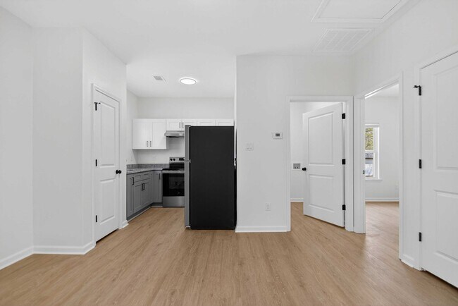 Building Photo - 2005-2007 Scotty Ct