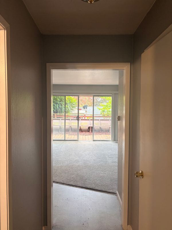 Building Photo - 407 Maple St