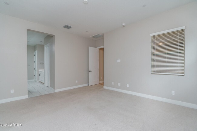 Building Photo - 14058 W Hubbell St