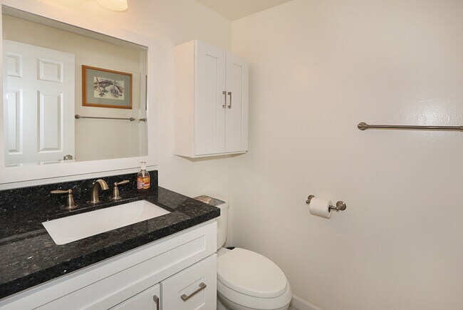 Building Photo - 7912 Rainbow Cir