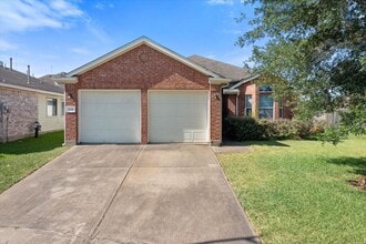Building Photo - 2614 Maple Pl Ct