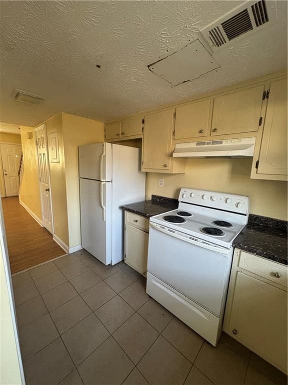 Building Photo - 1028 Jeanette Ln