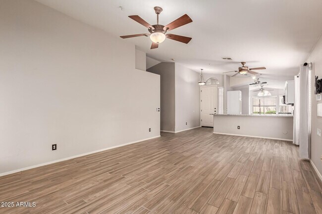 Building Photo - 10438 E Star of the Desert Dr