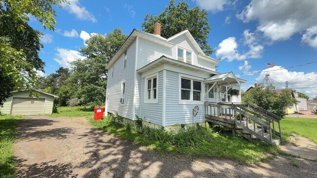 Building Photo - 540 Wausau Rd