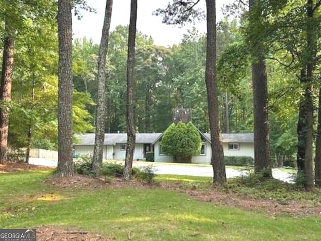 Building Photo - 102 Whisper Trce