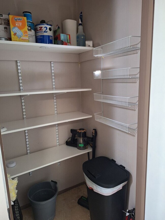 Building Photo - FURNISHED MONTHLY RENTAL - SUGAR MILL / PI...