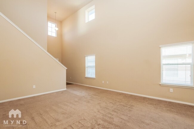 Building Photo - 12213 Waterford Run Way