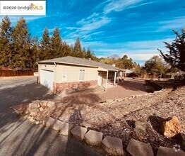 Building Photo - 3540 Deer Hill Rd