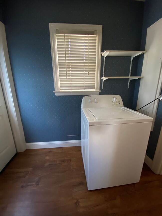 Building Photo - Upcoming Charming 2 Bed, 2Bath home in Kingsburg CA