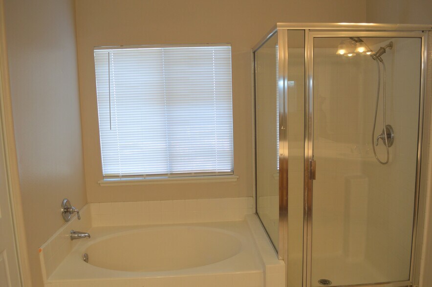 Building Photo - 948 Villa Montes Cir