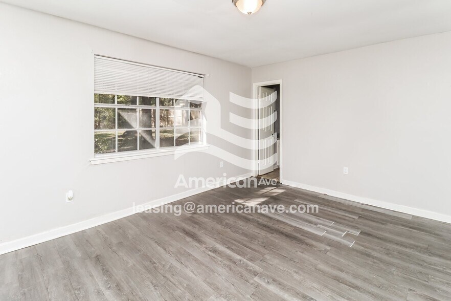 Building Photo - 5341 Brookhollow Dr