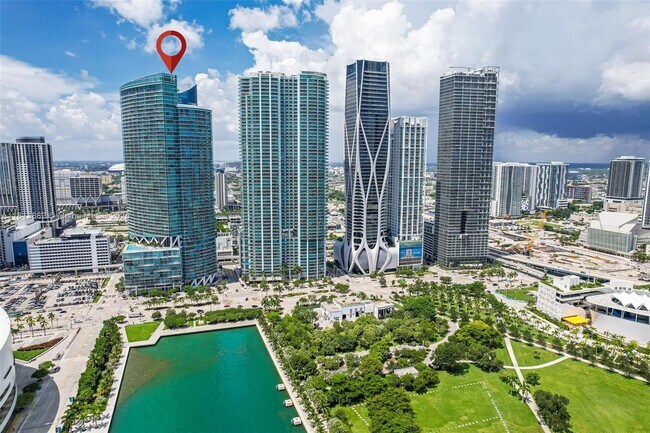 Building Photo - 888 Biscayne Blvd
