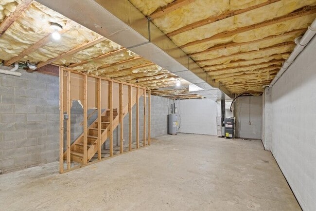 Building Photo - 11 Covington Ct