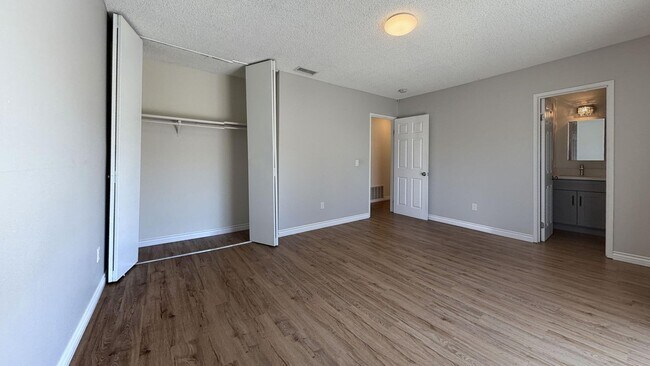 Building Photo - 7920 Temecula Pl