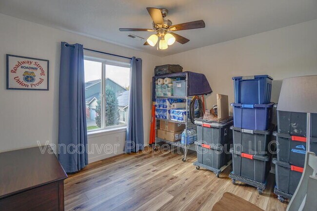 Building Photo - 6405 NE 87th Ave