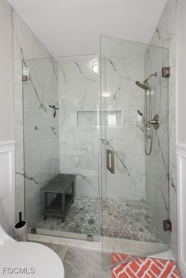 Building Photo - 3418 SE 19th Ave