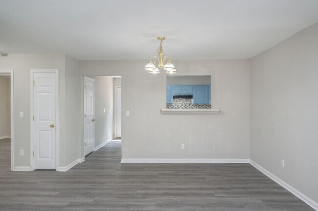 Building Photo - 242 Wainwright Dr