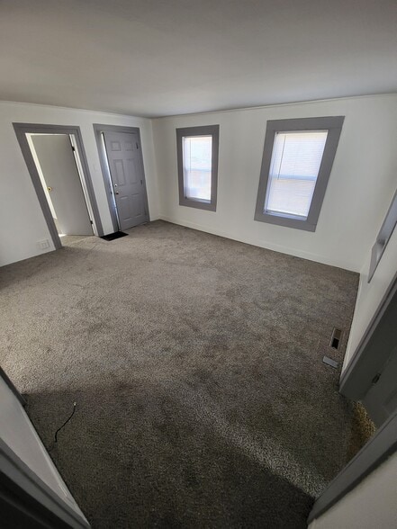 Building Photo - 211 S Marr St