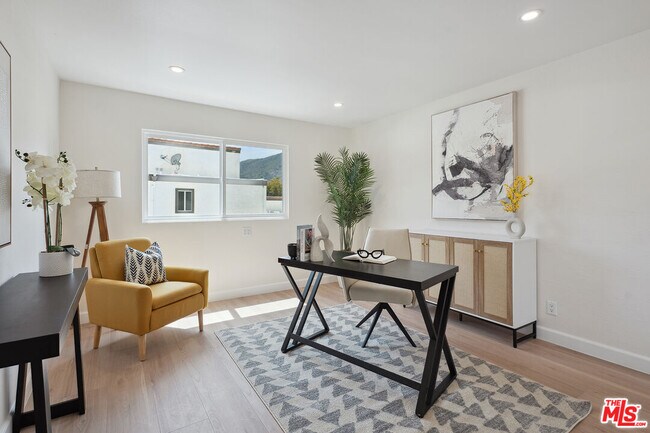 Building Photo - 17109 Palisades Cir
