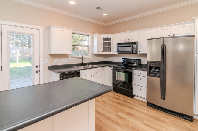 Building Photo - 188 Blue Heron Pl