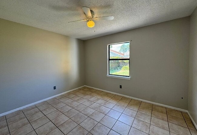 Building Photo - 2716 Banyan St