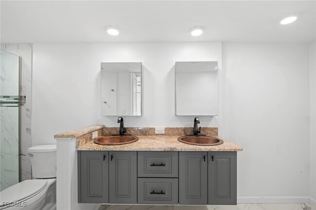 Building Photo - 15456 Admiralty Cir