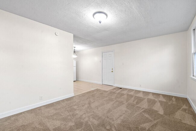 Building Photo - 1509 Nichols Dr