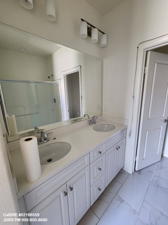 Building Photo - Upland 3 Bedroom Home