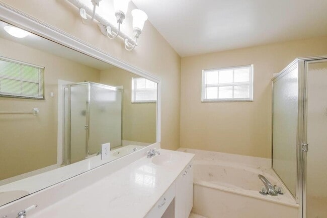 Building Photo - 669 NW 151st Ave